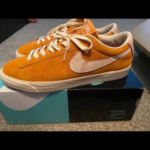 Nike sb peach
